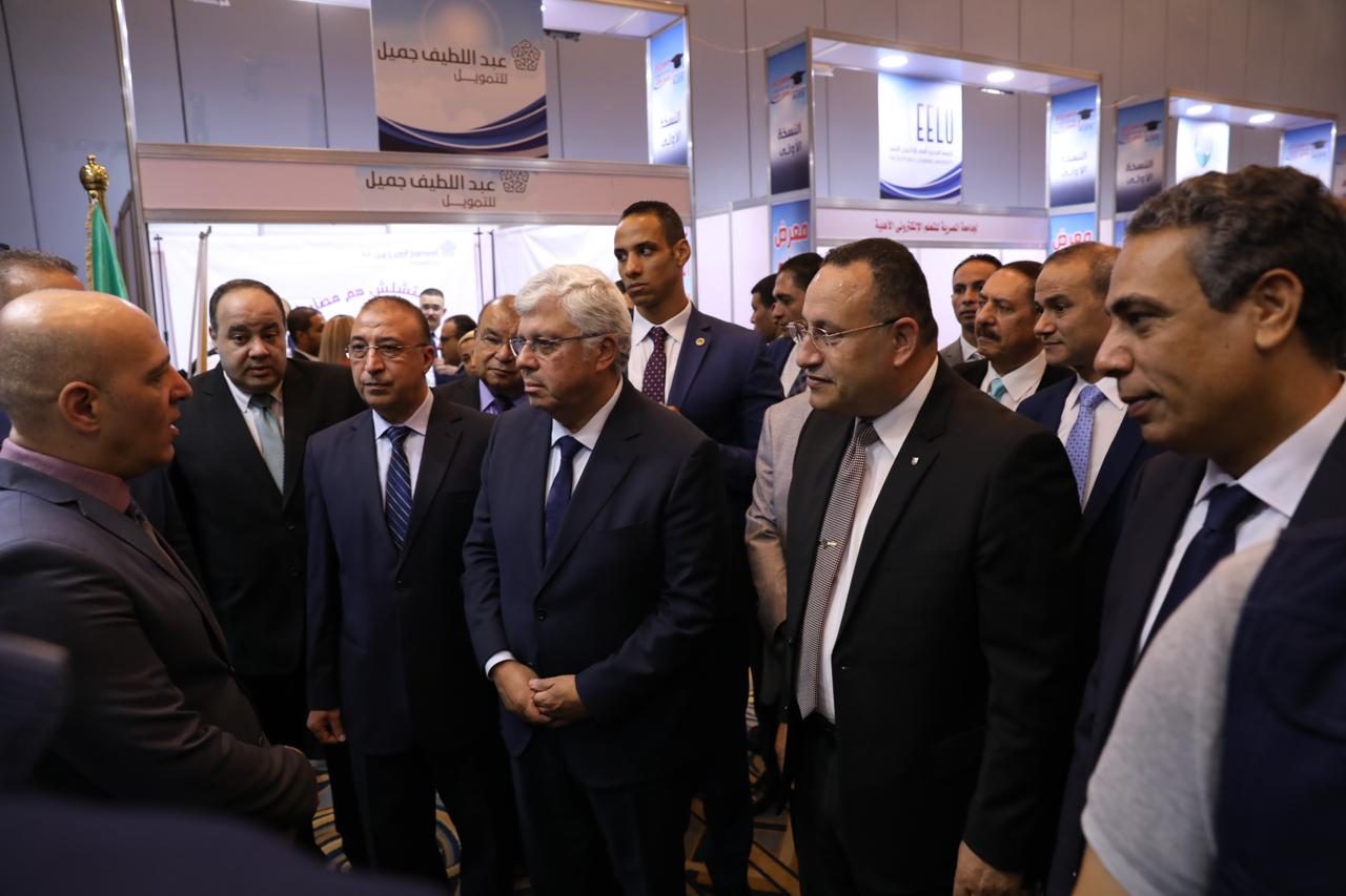 وزير التعليم العالي يفتتح المعرض التعليمي لمؤسسة أخبار اليوم بالإسكندرية