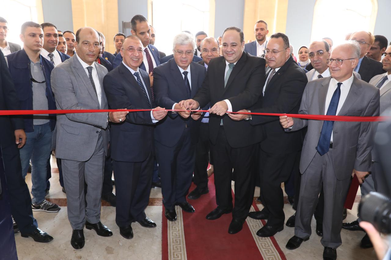 وزير التعليم العالي يفتتح المعرض التعليمي لمؤسسة أخبار اليوم بالإسكندرية