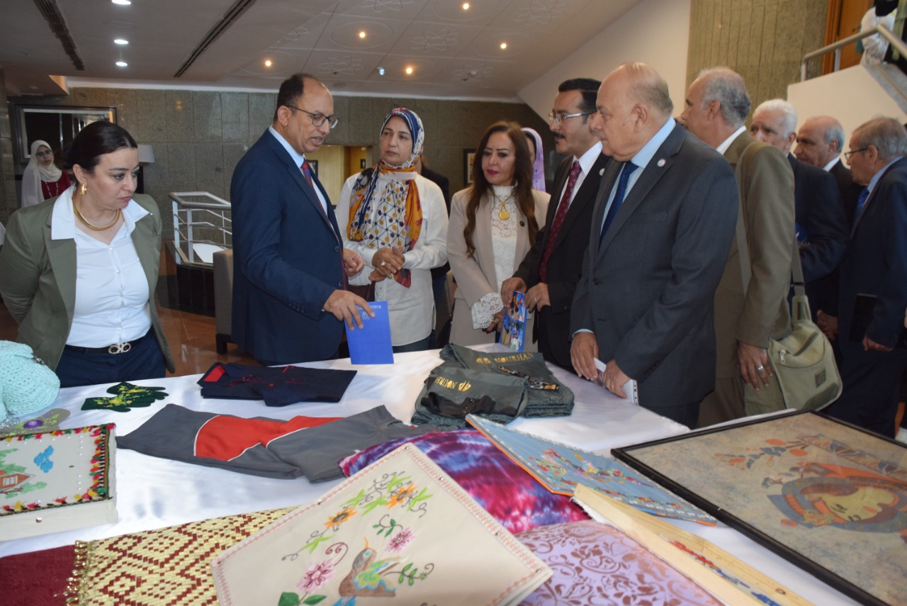 D9A515D7-727F-4056-A2D4-0D05673F1289