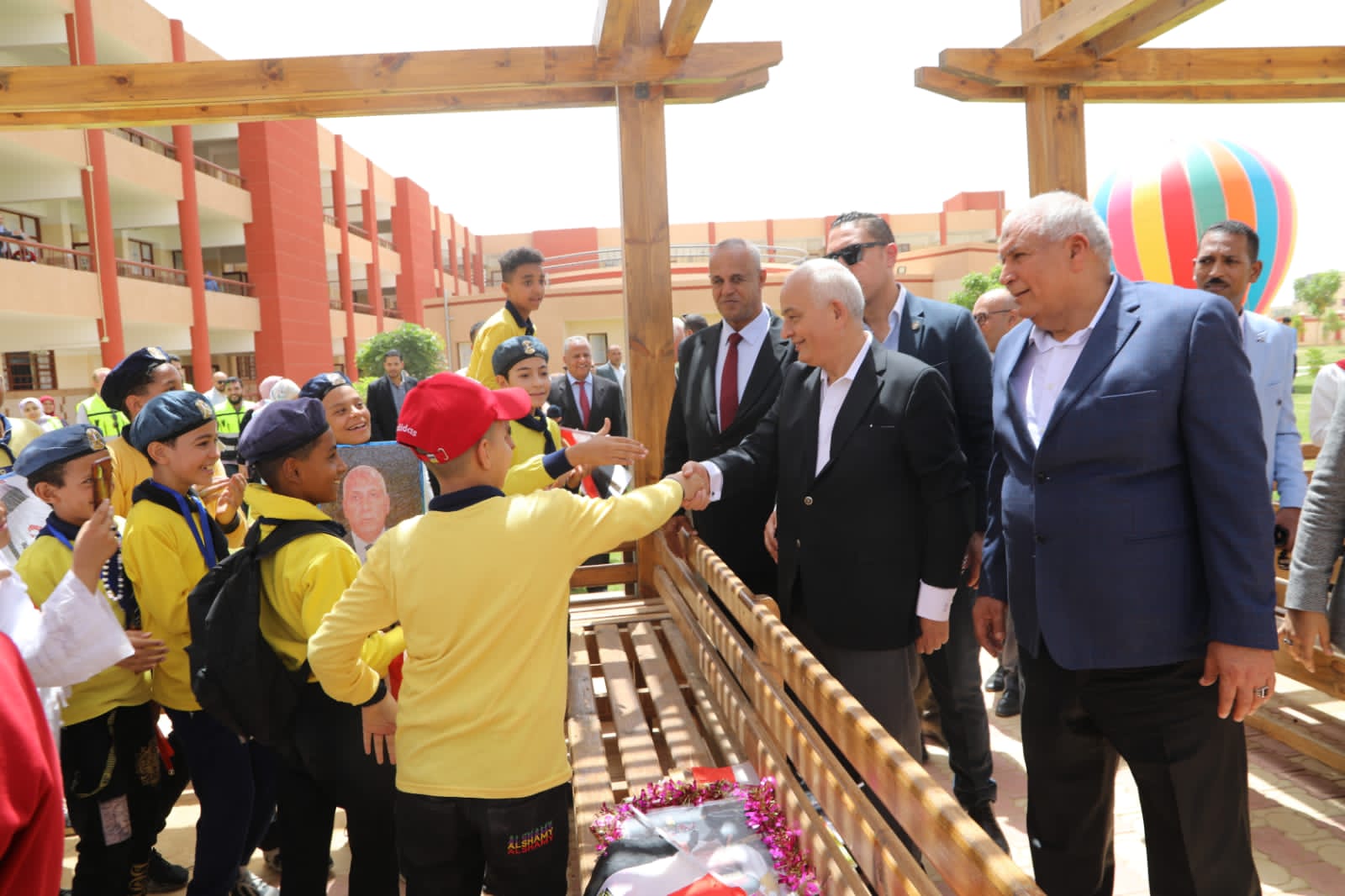 f1e6ad8b-c614-4c64-b76c-3920f9d11e40