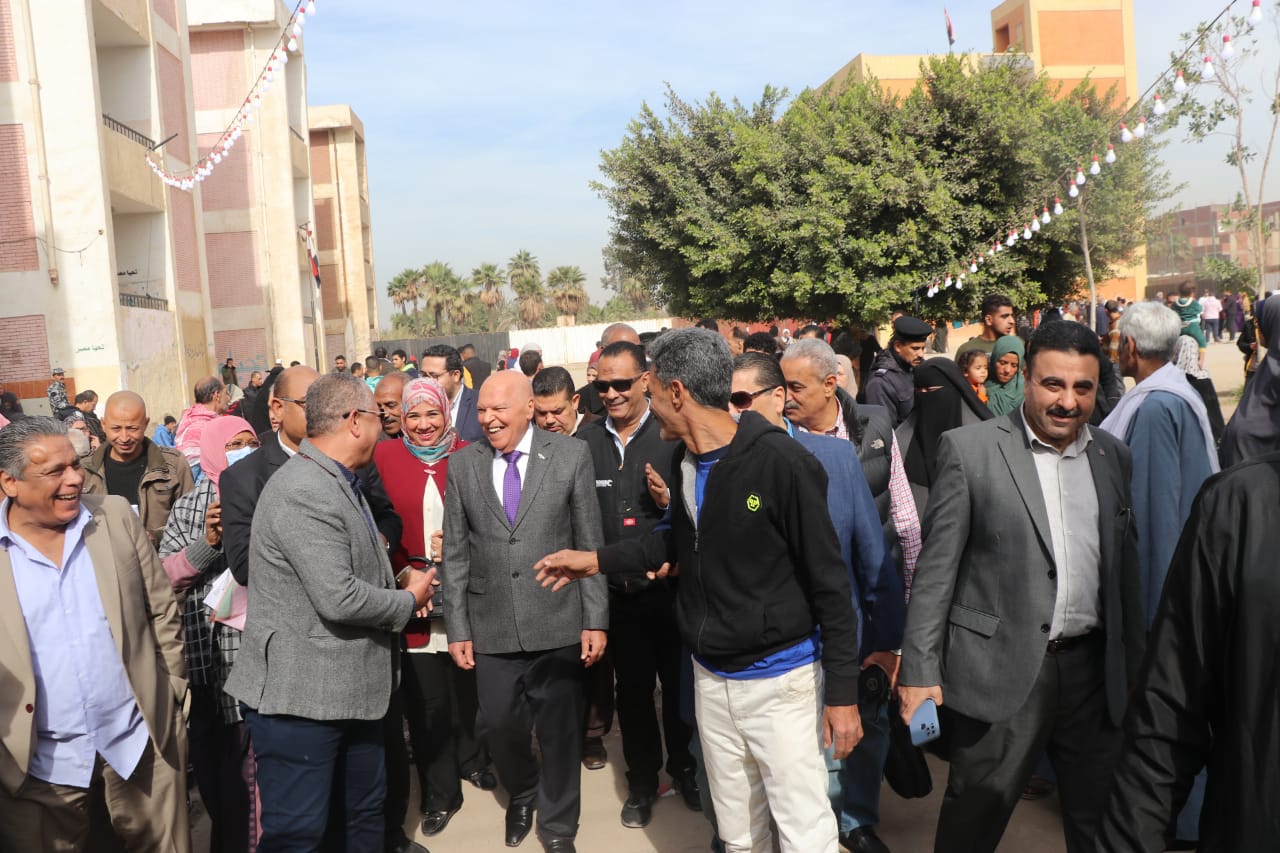 b2bf66fd-1782-47e5-bcbb-043e32322f7f