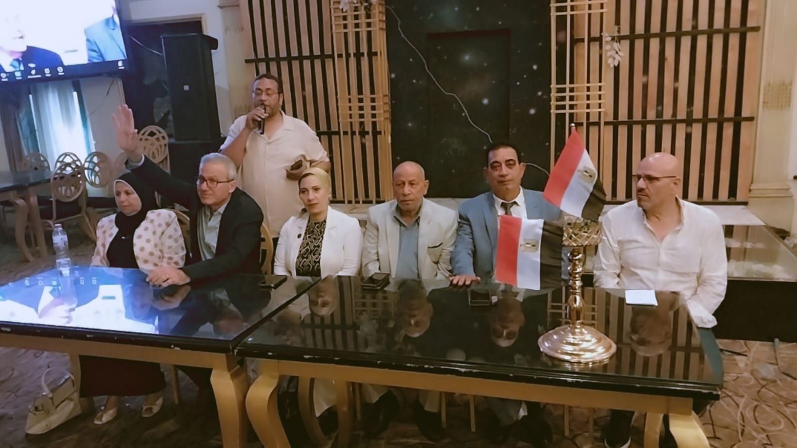 de98d2ec-8a38-44b8-a6d8-e0d5e53a3963