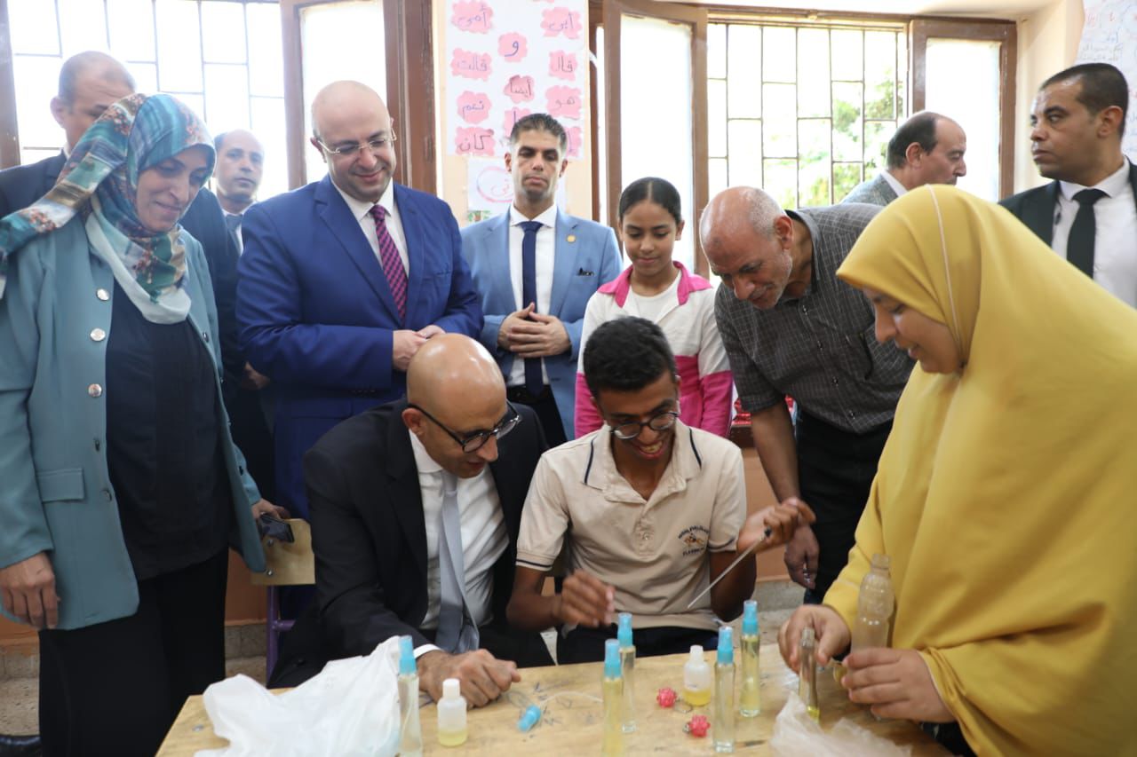 a06223ae-483a-45a0-8cea-ba9d798b5ee9