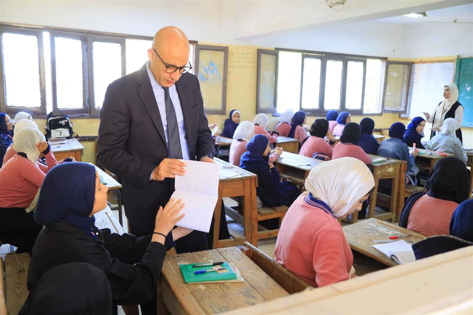 87095703-192a-4b41-99df-9f201343685e