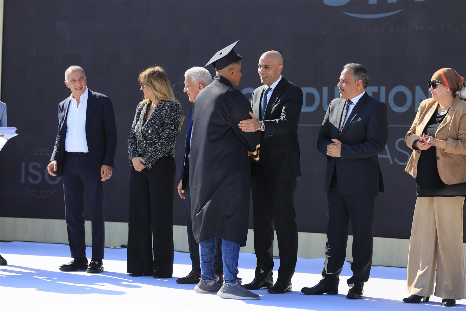 4c5ddd23-944d-43d5-af69-3954b4861748