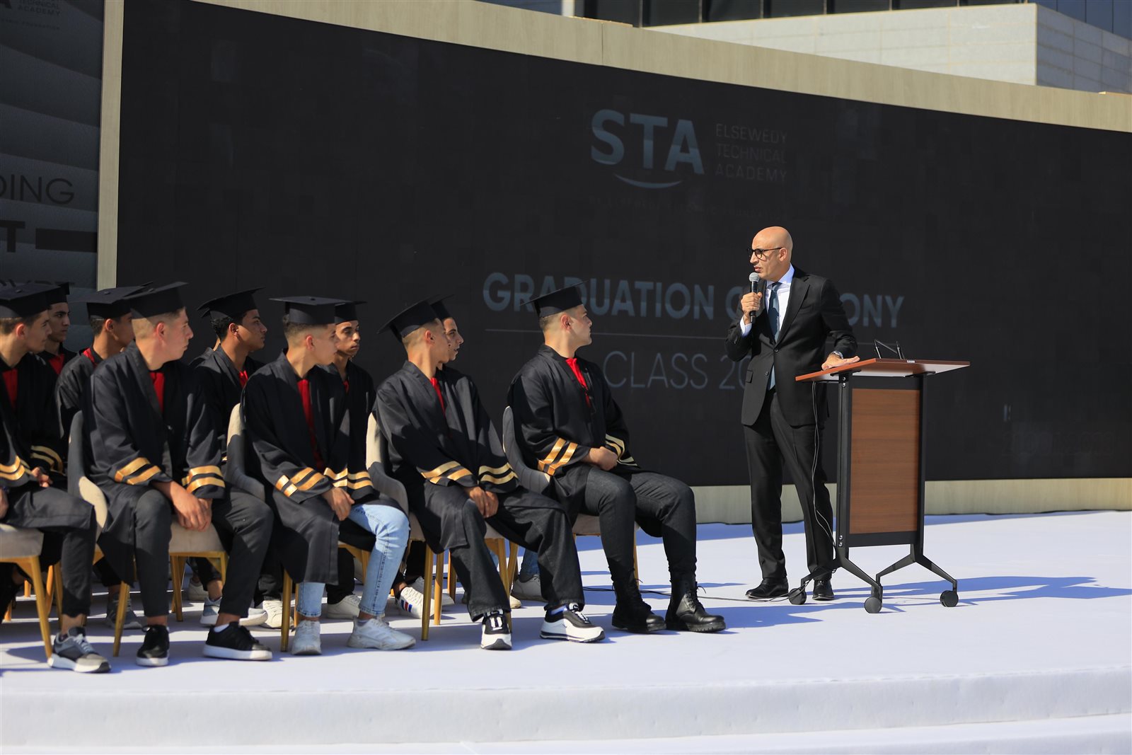 977dd38e-5d1d-42f1-89c9-73f73624f13b