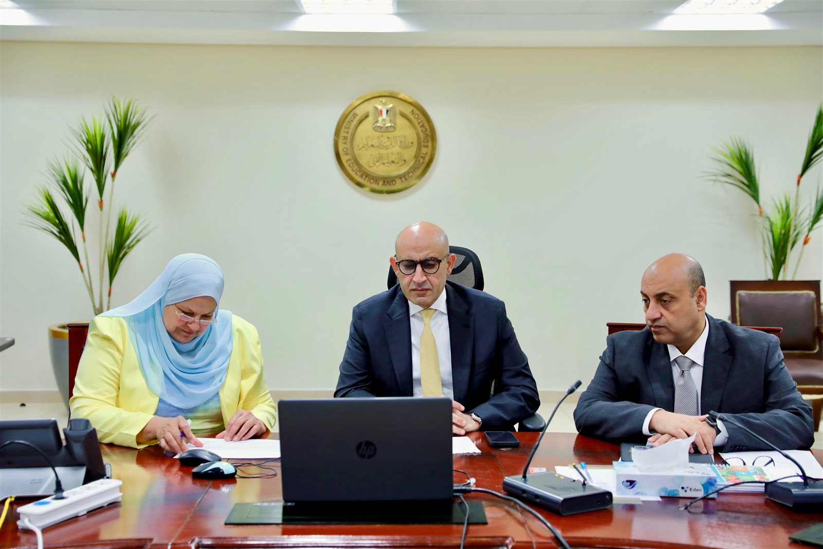 cfa740ff-8e80-4d18-964d-95af7b2593e0