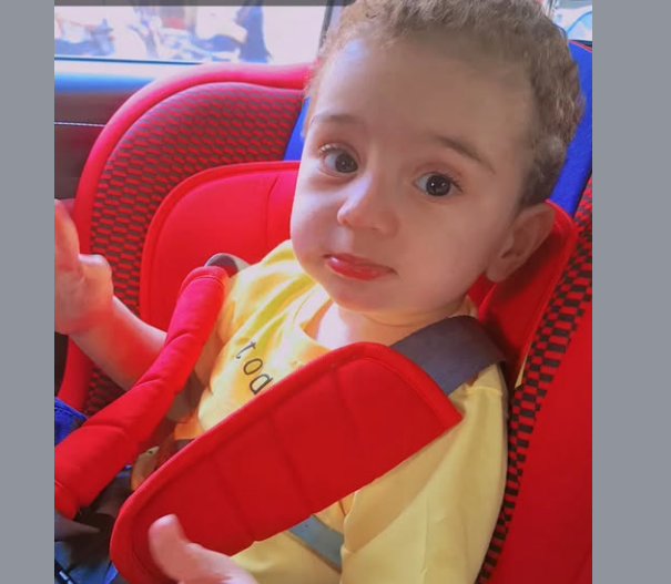 الطفل علي معتز