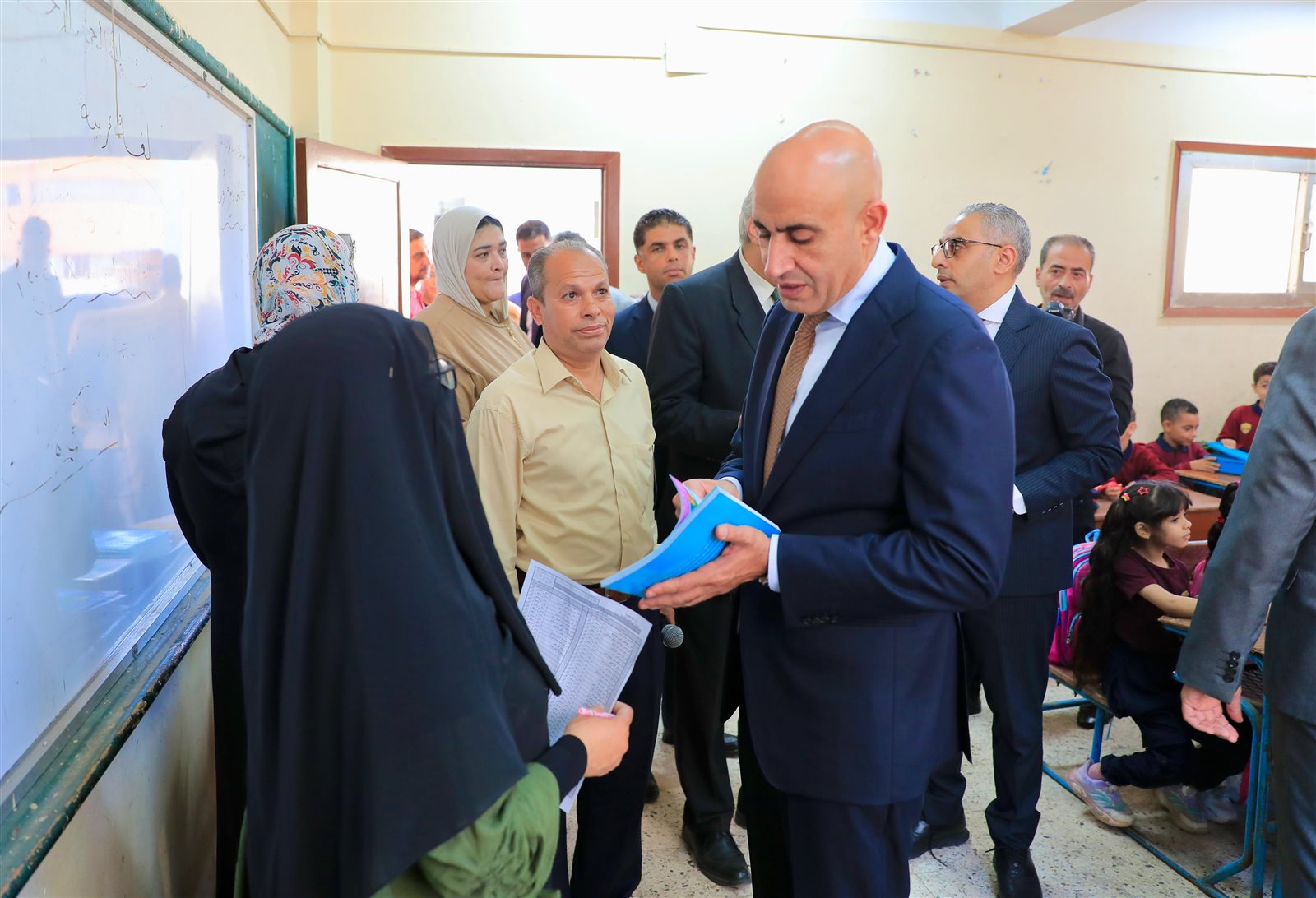 b9464adc-dc8c-40f7-b4d7-2ab37e516f7a (1)