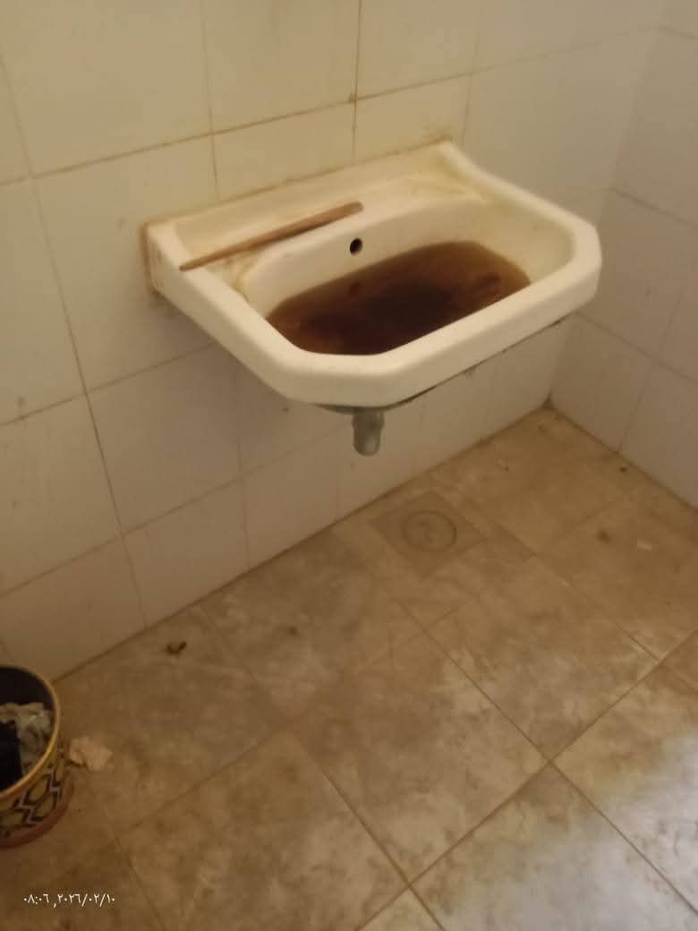 استبعاد وكيل مدرسة وإلغاء تكليف مسؤول المرحلة الابتدائية والتحقيق مع المقصرين بسوهاج