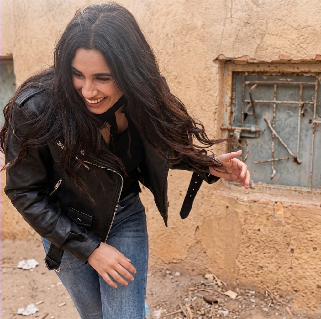 فيديو هزار أمام القبر