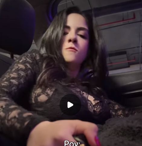 البلوجر زينة أحمد