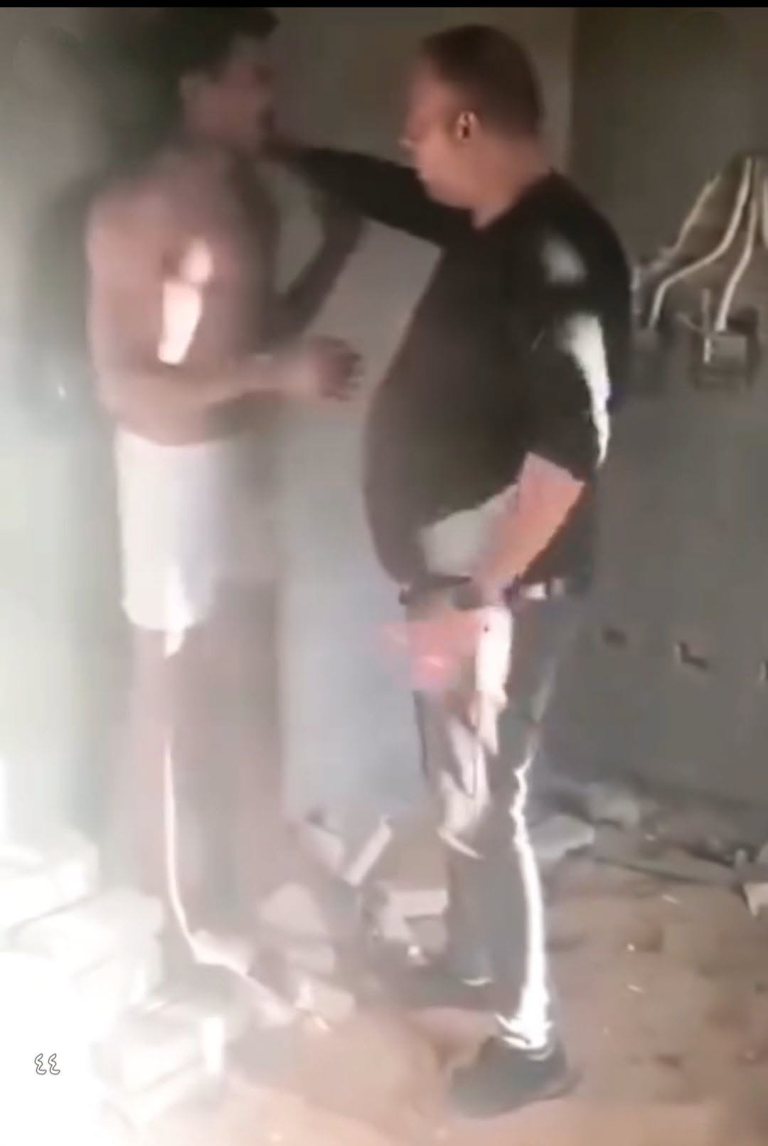 فيديو الاعتداء على عامل وتجريده من ملابسه بالعاصمة الإدارية