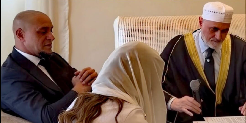 روبرتو كارلوس يعتنق الإسلام