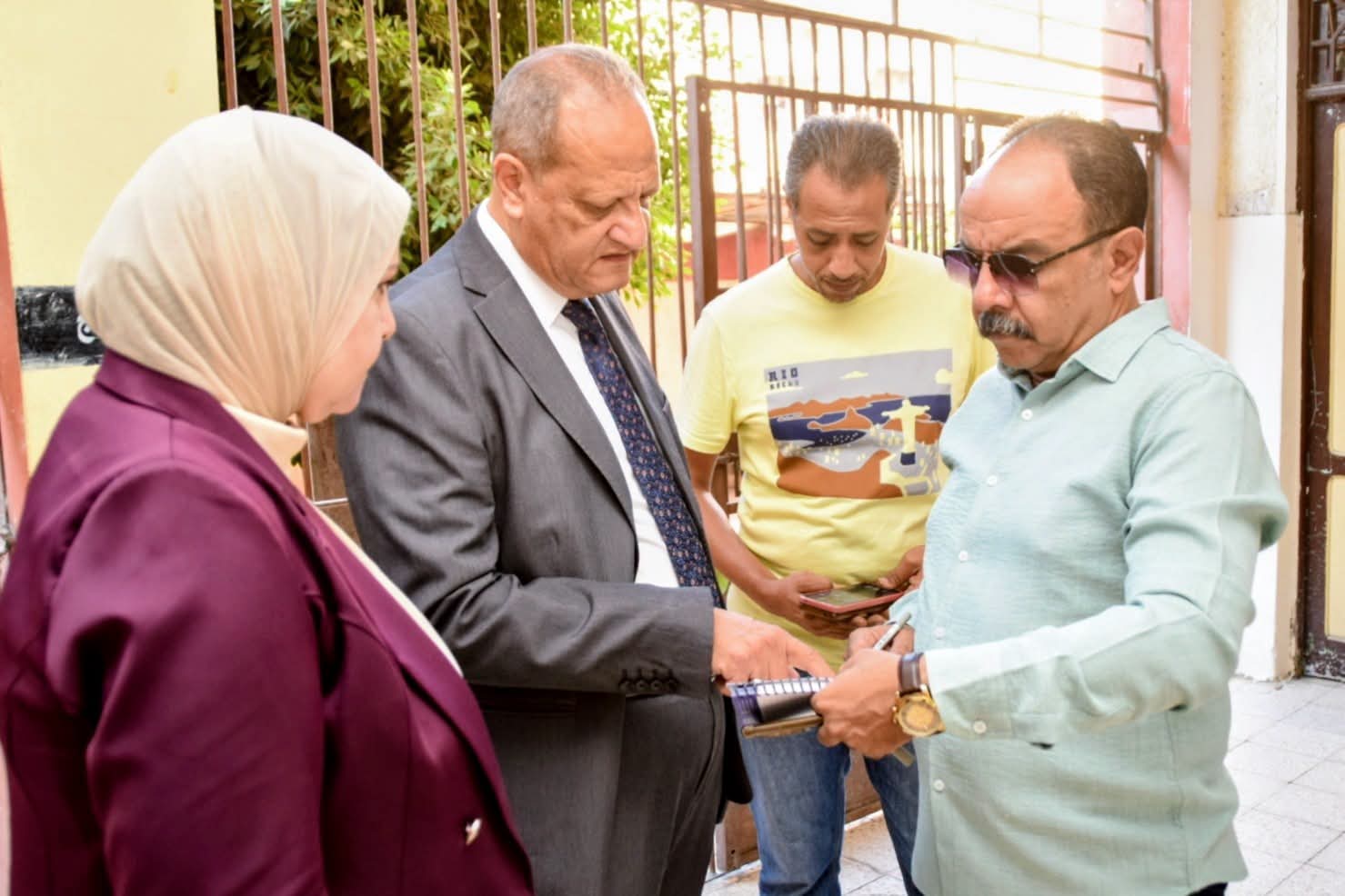 إحالة مخالفات مدرسة مكة المكرمة الرسمية لغات ببورسعيد للشؤون القانونية