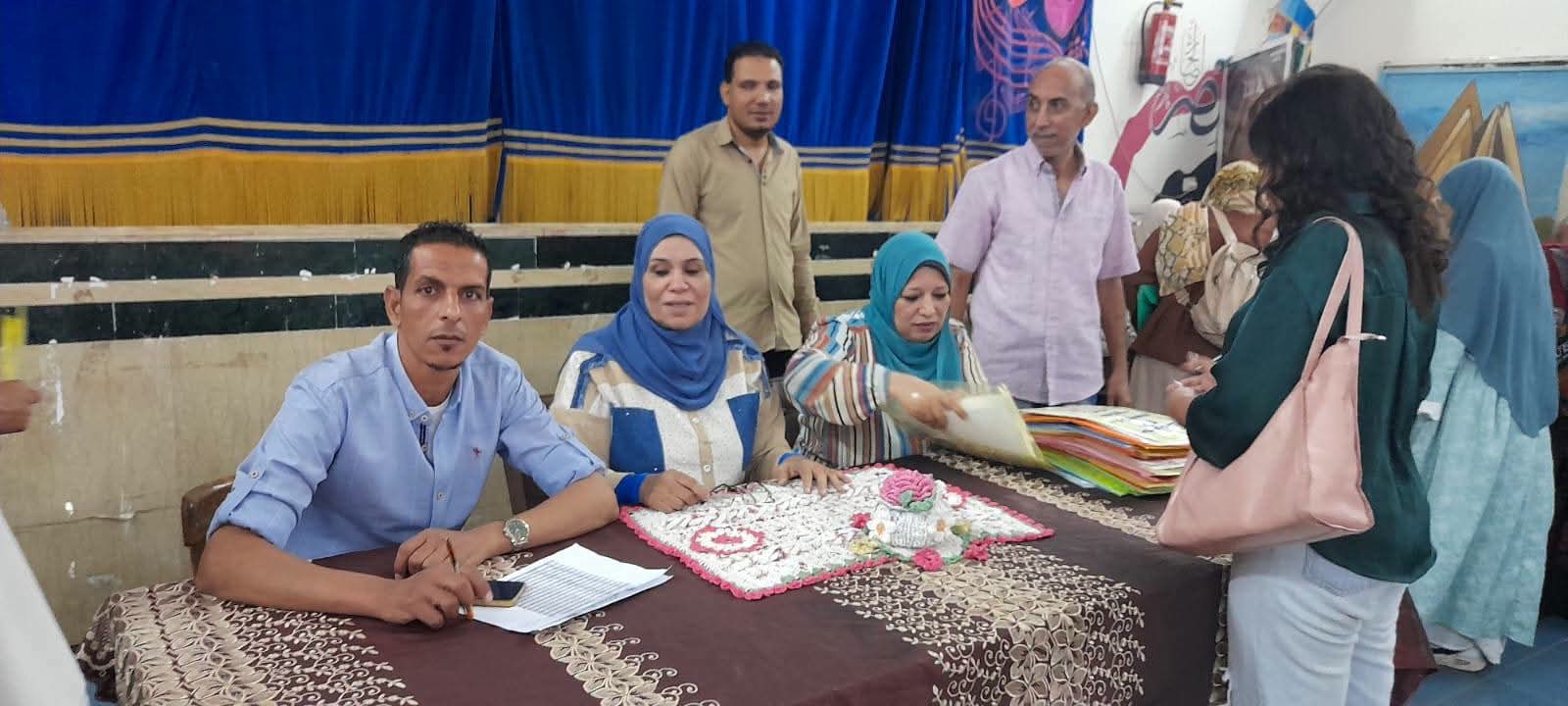 «تعليم المنيا» يختتم أعمال استقبال ملفات المقبولين بمسابقة الـ30 ألف معلم