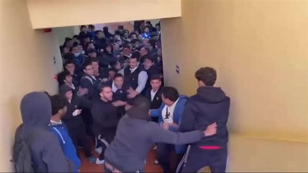 مشاجرة المدارس -