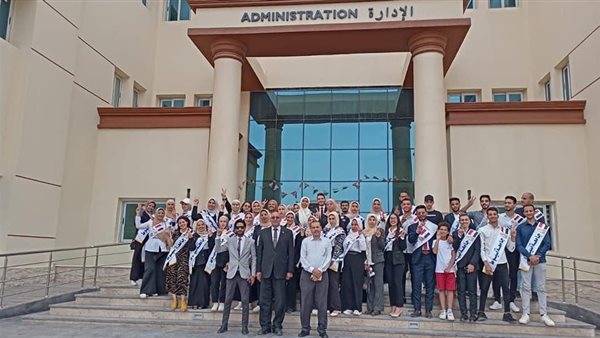 100 طالب بـجامعة