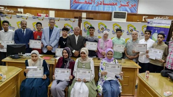 جانب من التكريم