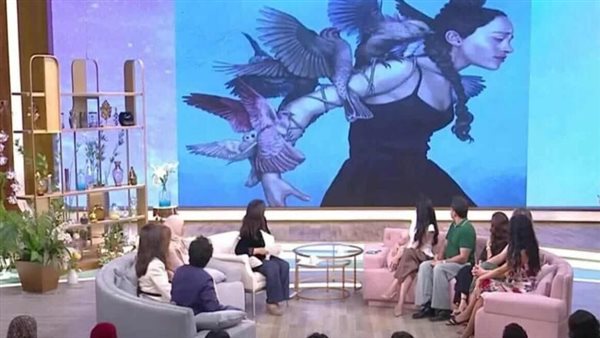 مها الصغير مع منى