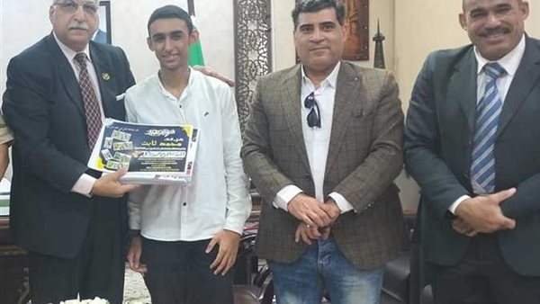 تكريم الطالب محمود