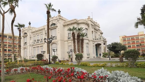 أزمة كلية التجارة