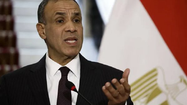 وزير الخارجية بدر