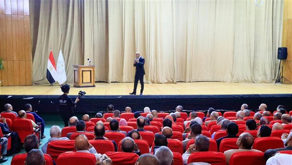 وزير التعليم خلال