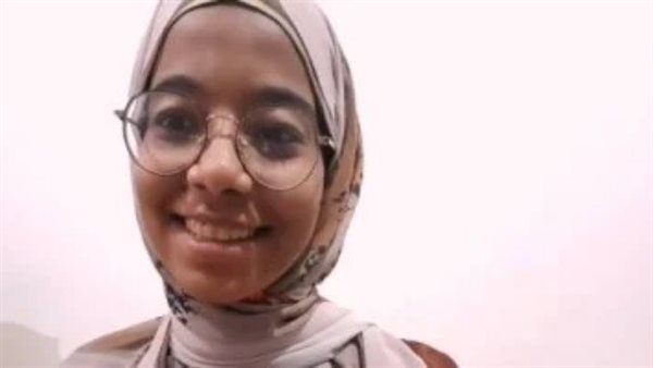 الطالبة أسماء صابر