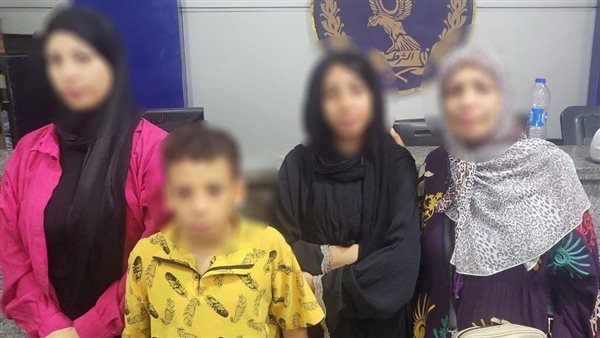 الطالبة وأسرتها