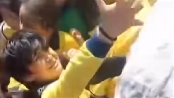 فيديو تدافع طلاب