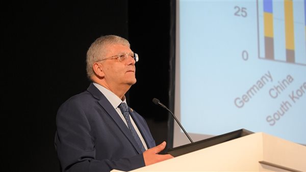 الدكتور عمرو عدلي