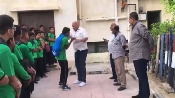 فيديو ناظر مدرسة