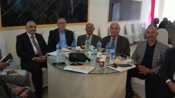 مصطفى الديب نقيب