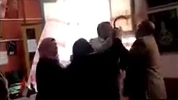 الاعتداء على معلم