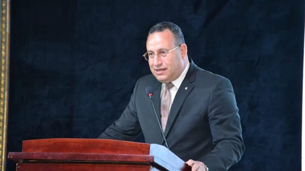 الدكتور عبدالعزيز قنصوة، وزير التعليم العالي والبحث العلمي    